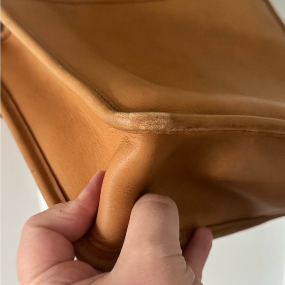 Vintage Coach Leather Shoulder Bag - Picture 5 of 6